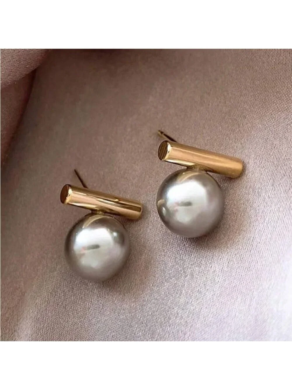Pearl Earrings Q978